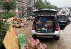 Autoladungen mit Sachspenden für das Ahrtal